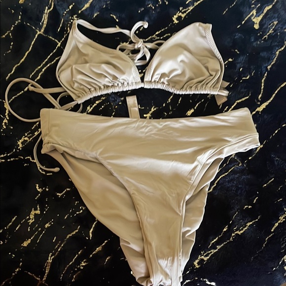 Skims swim Triangle Bikini with Tie Straps and Classic Cut - Picture 1 of 1
